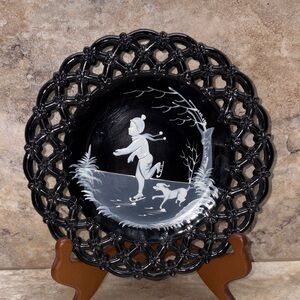 WESTMORELAND MARY GREGORY BLACK GLASS PLATE WHITE PAINTED BOY ICE SKATING DOG